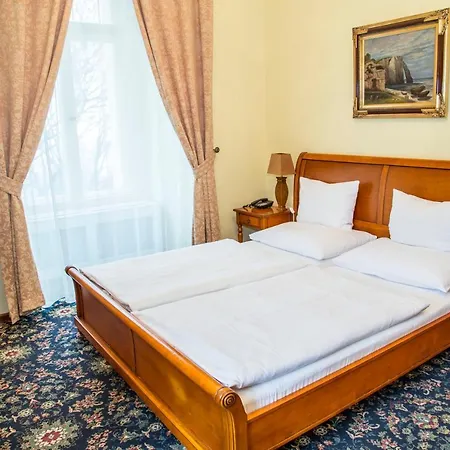 Chateau Hotel 4*