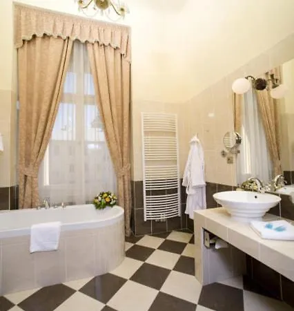 Hotel Chateau 4*