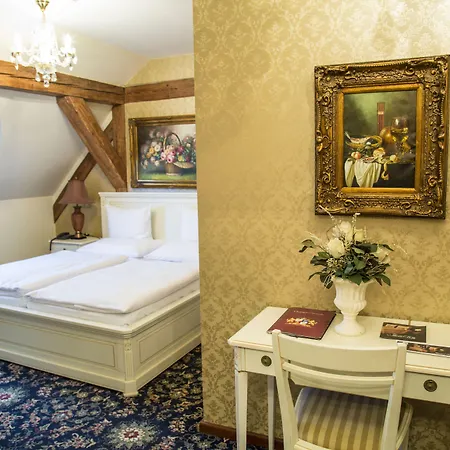 Chateau Hotel 4*