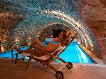 Chateau 즈비로흐