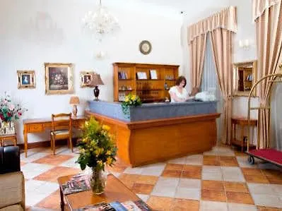 Chateau فندق