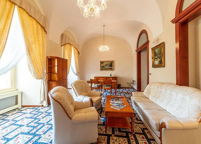 Chateau מלון