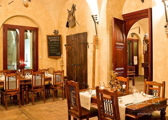 מלון Chateau 4*